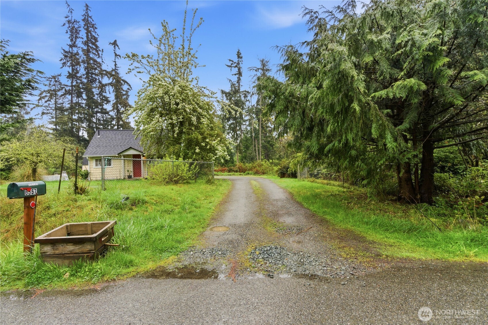 6557 Cultus Bay Road , Clinton, WA 98236