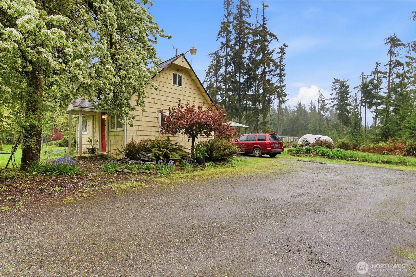 6557 Cultus Bay Road , Clinton, WA 98236