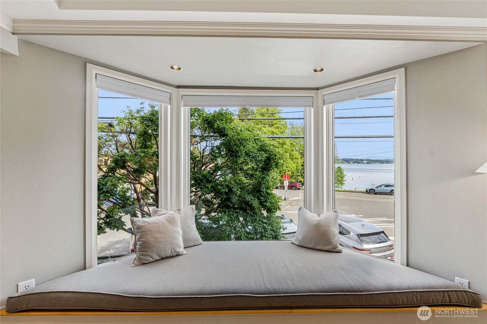 1929 43rd Avenue E #200, Seattle, WA 98112