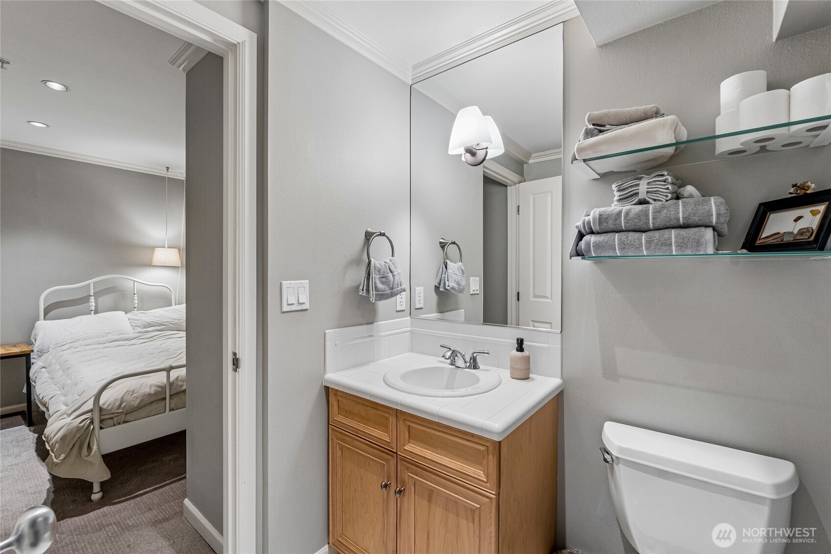1929 43rd Avenue E #200, Seattle, WA 98112