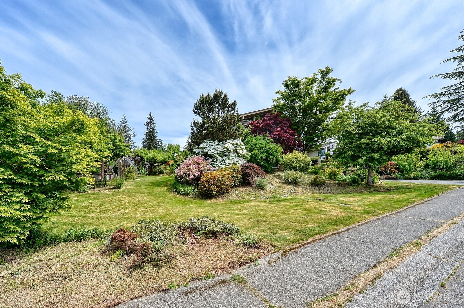 1008 W Toledo Street , Bellingham, WA 98229