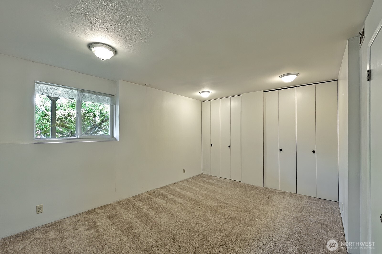 1008 W Toledo Street , Bellingham, WA 98229