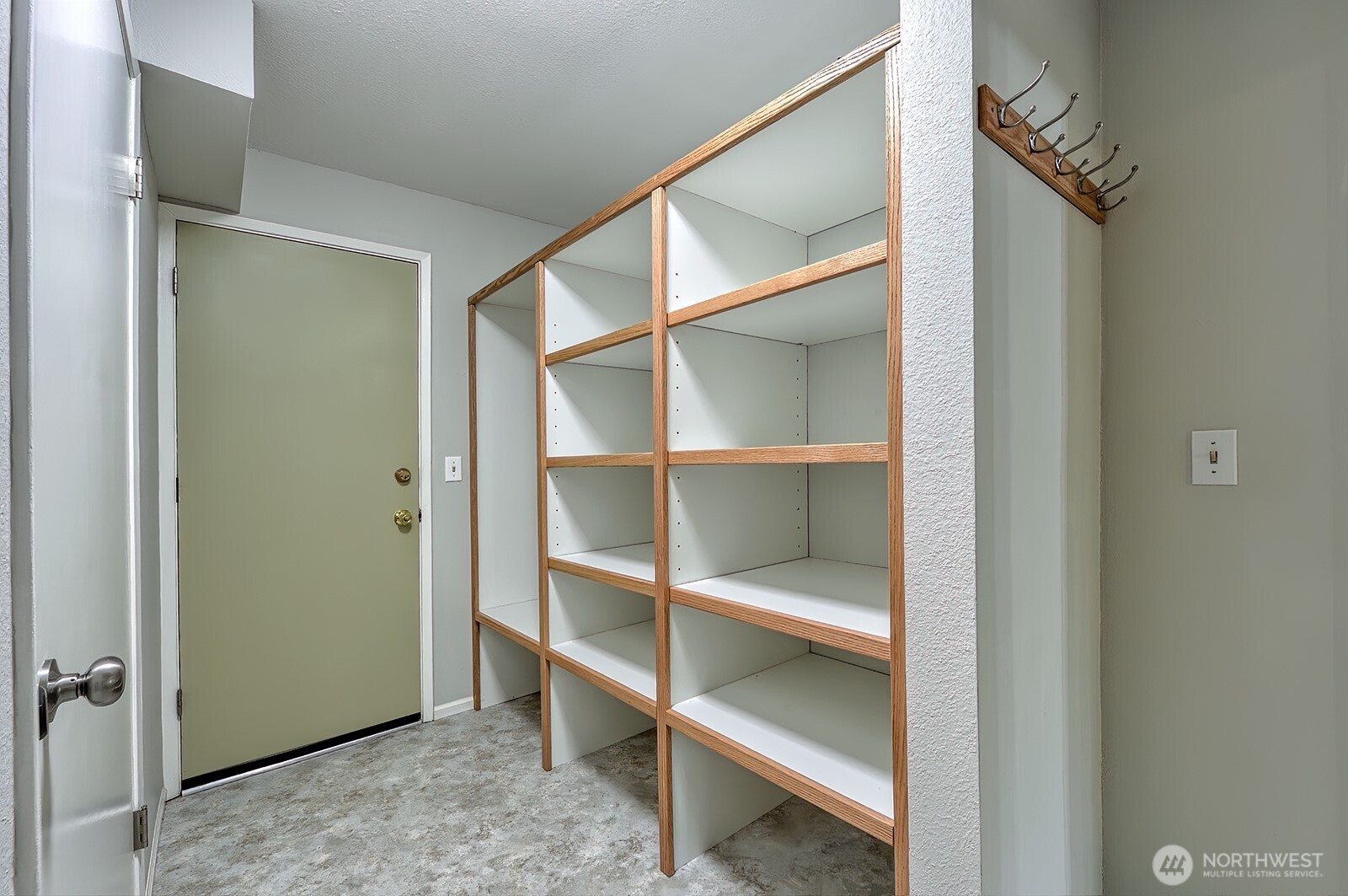 1008 W Toledo Street , Bellingham, WA 98229