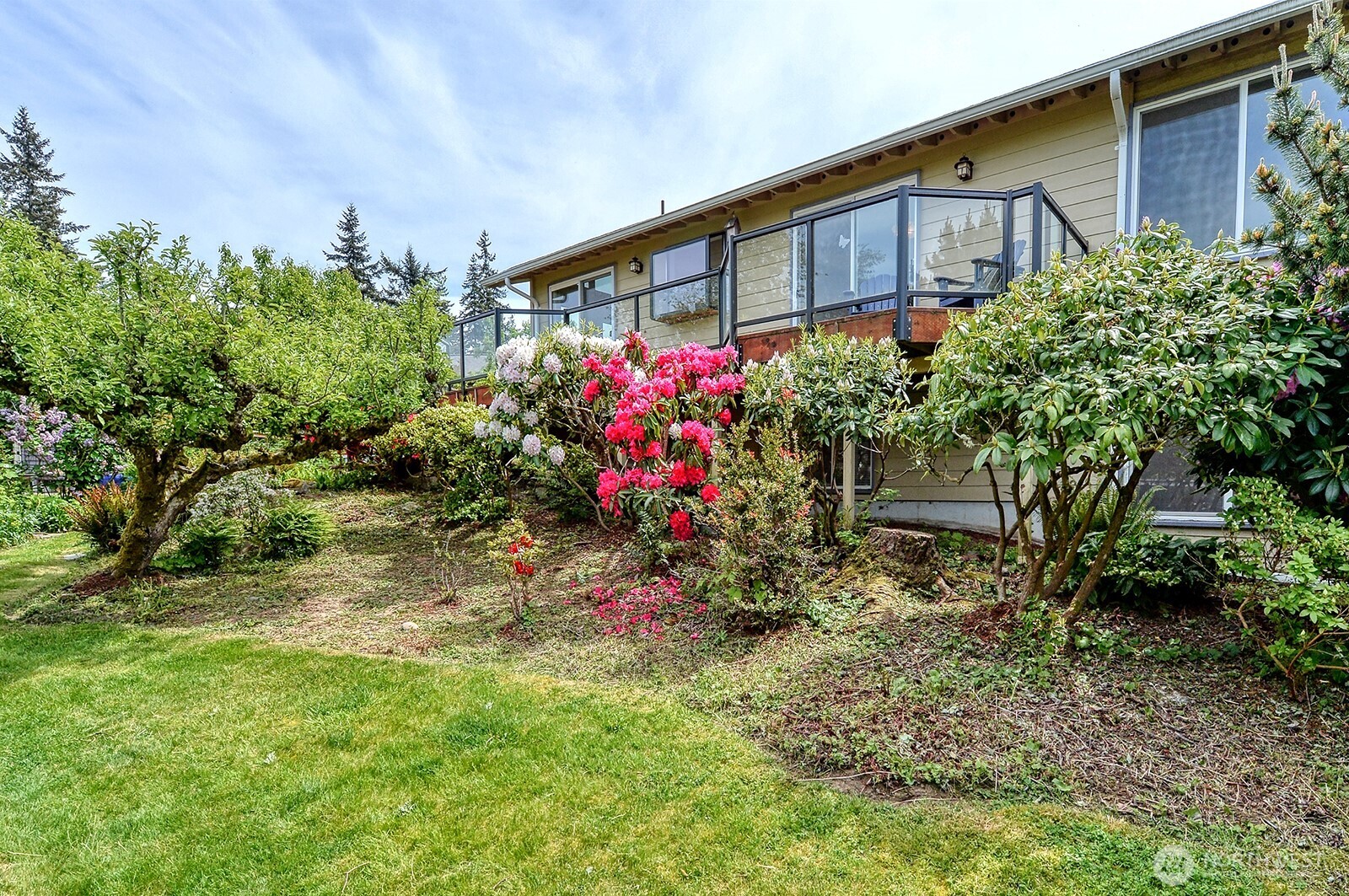 1008 W Toledo Street , Bellingham, WA 98229
