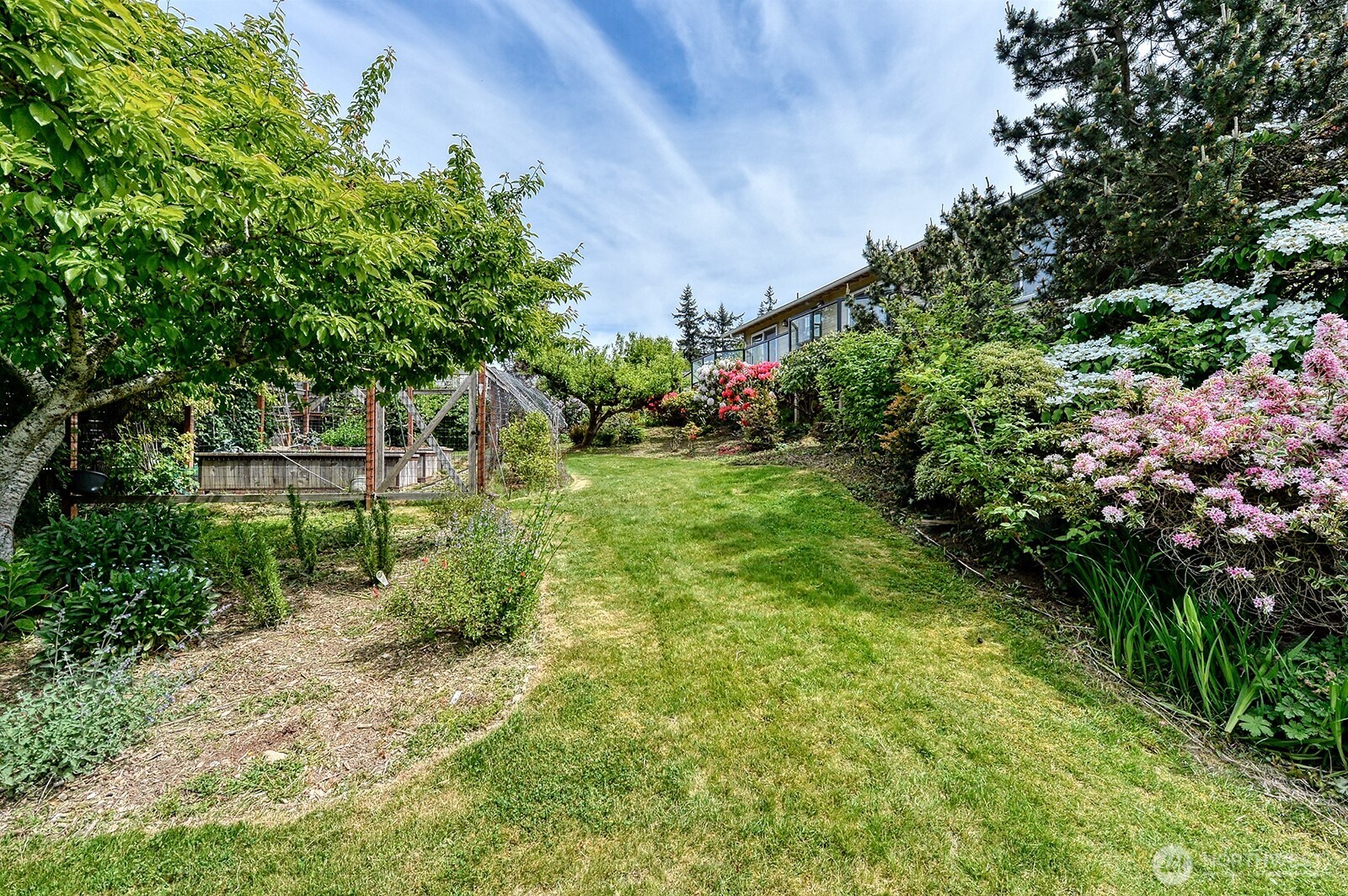1008 W Toledo Street , Bellingham, WA 98229