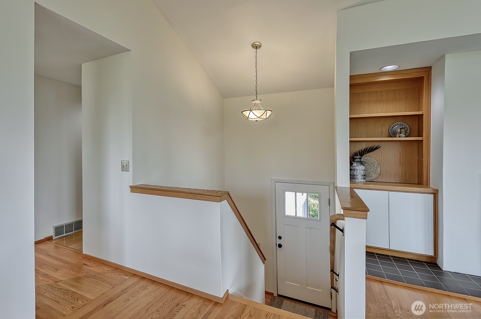 1008 W Toledo Street , Bellingham, WA 98229