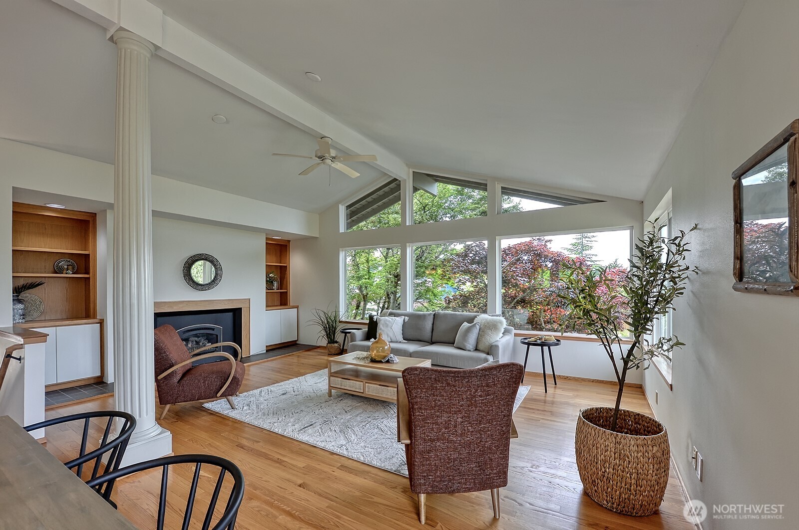 1008 W Toledo Street , Bellingham, WA 98229