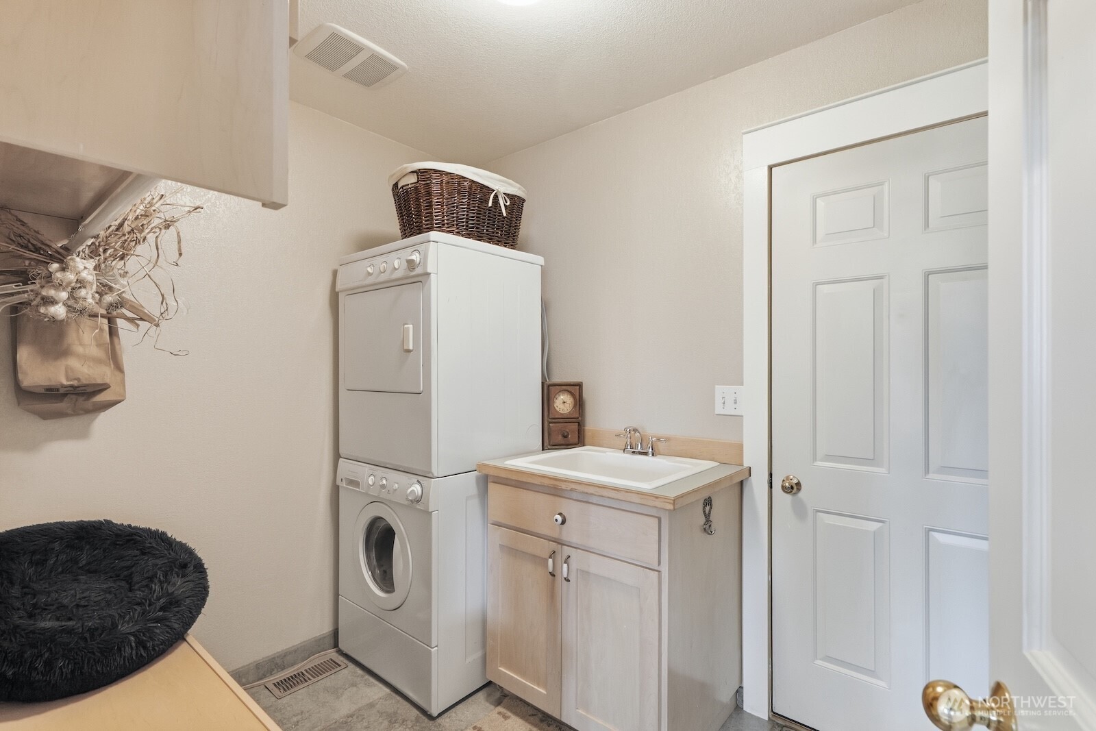 1156 Semanski Street , Enumclaw, WA 98022
