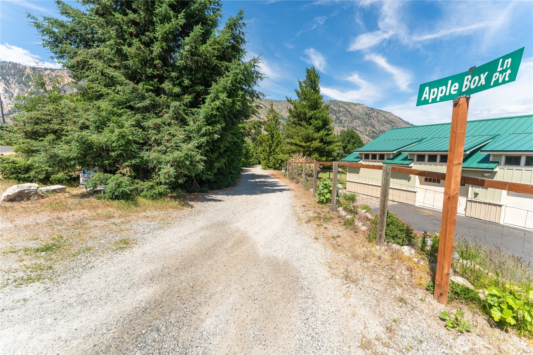 67 Apple Box Lane , Manson, WA 98831