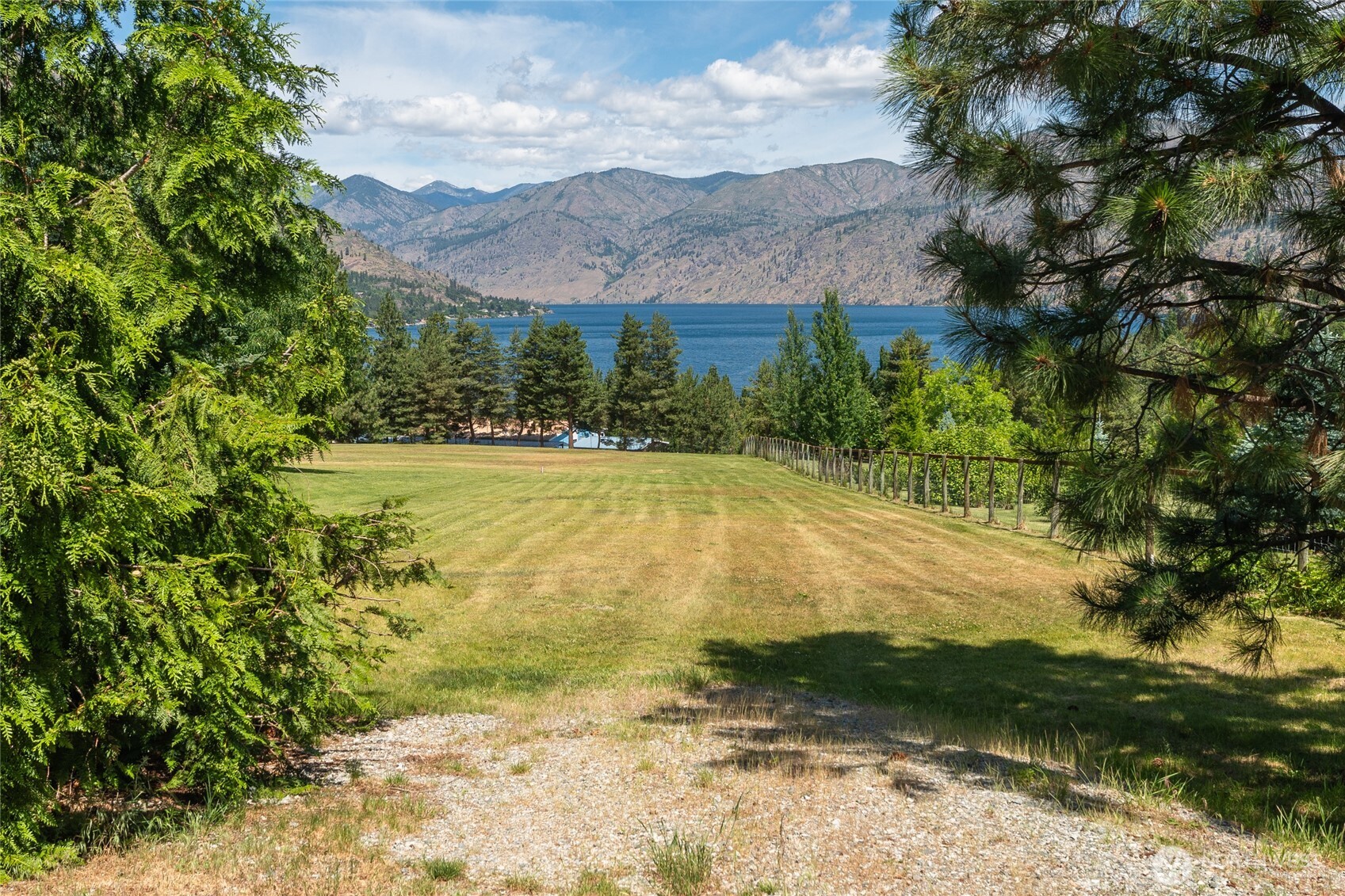 67 Apple Box Lane , Manson, WA 98831