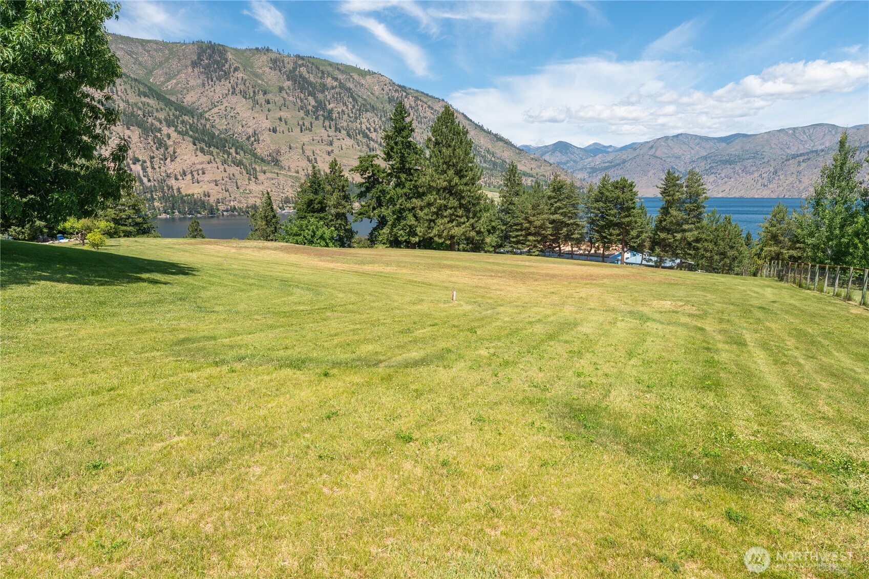 67 Apple Box Lane , Manson, WA 98831