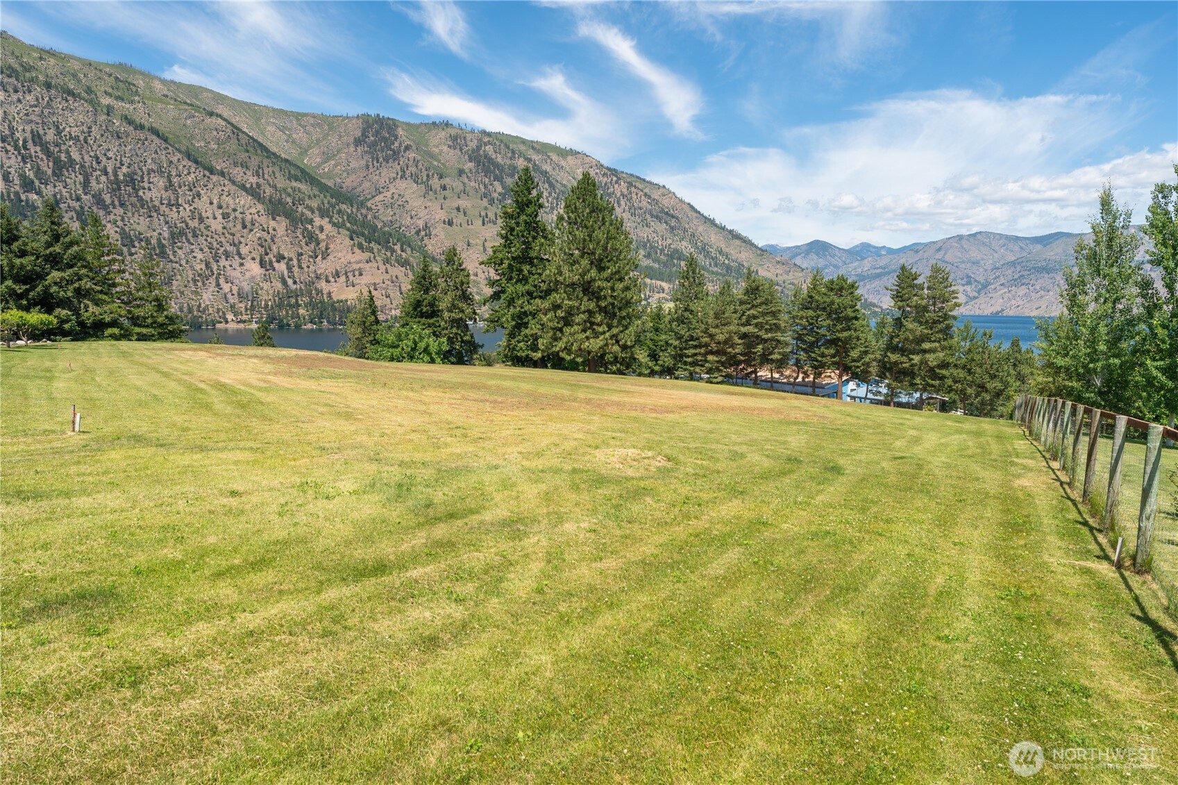 67 Apple Box Lane , Manson, WA 98831