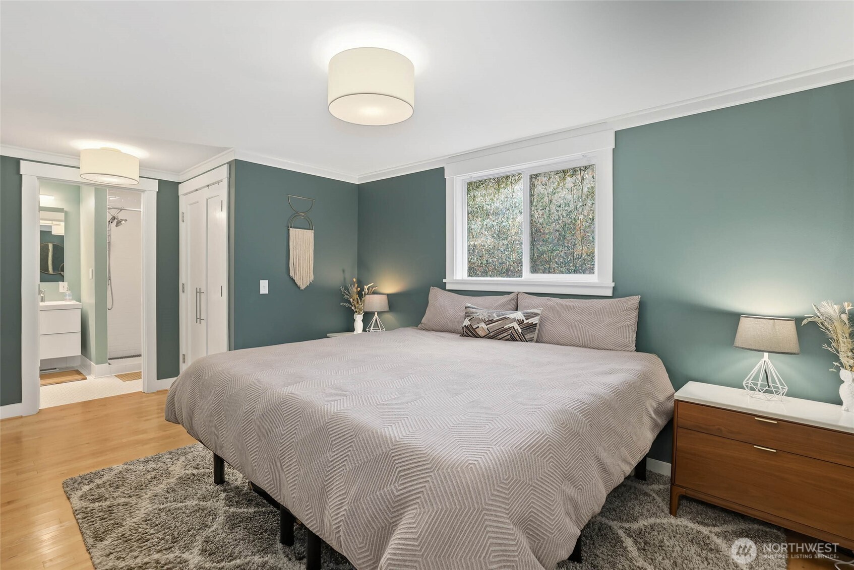 5250 45th Avenue SW, Seattle, WA 98136