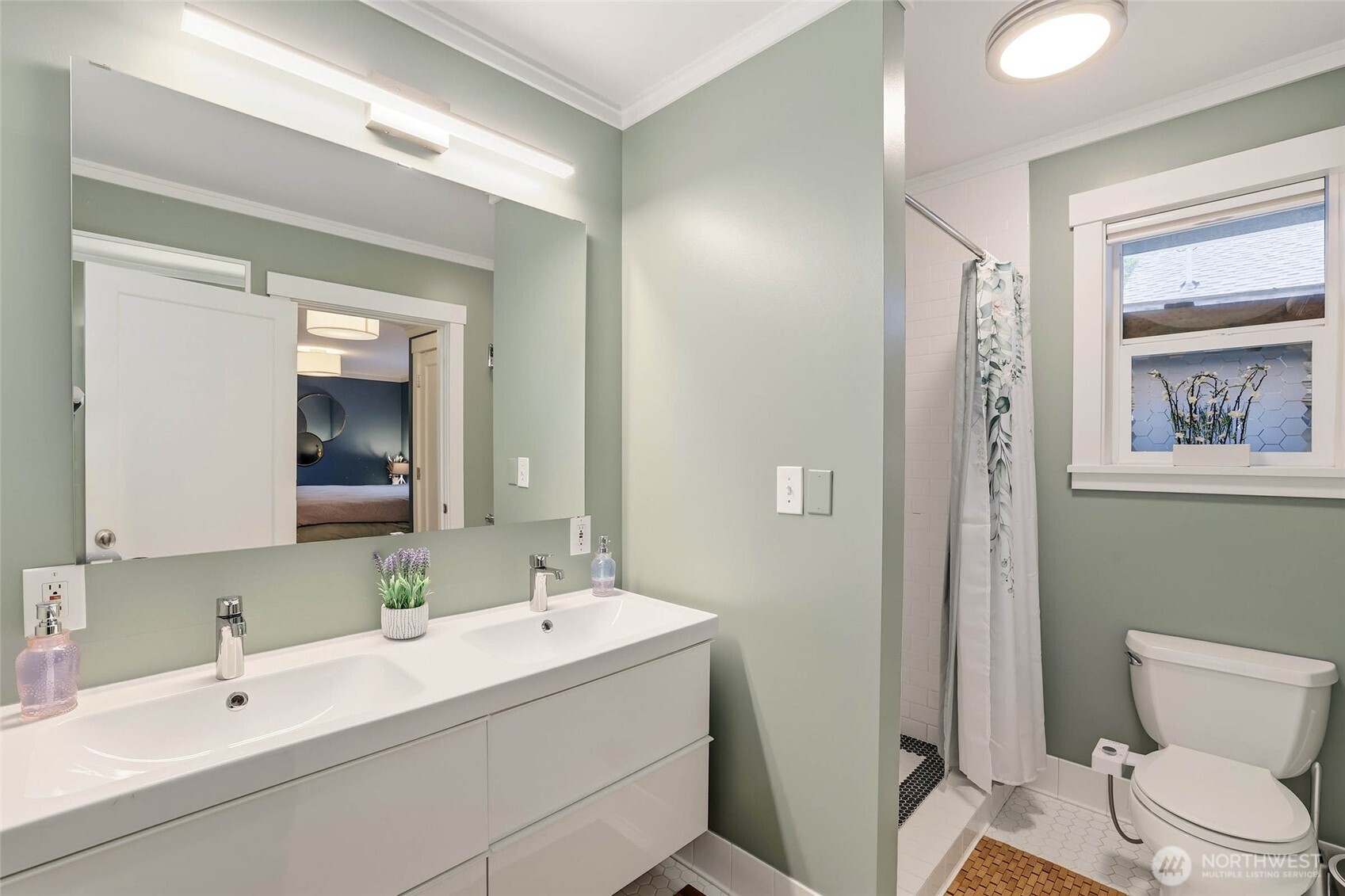 5250 45th Avenue SW, Seattle, WA 98136