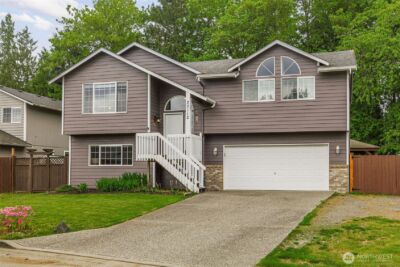 20112 44th Drive NE, Arlington, WA 98223