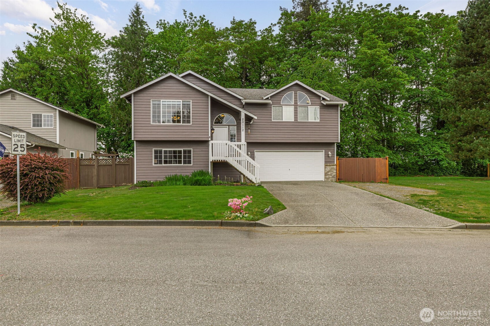 20112 44th Drive NE, Arlington, WA 98223