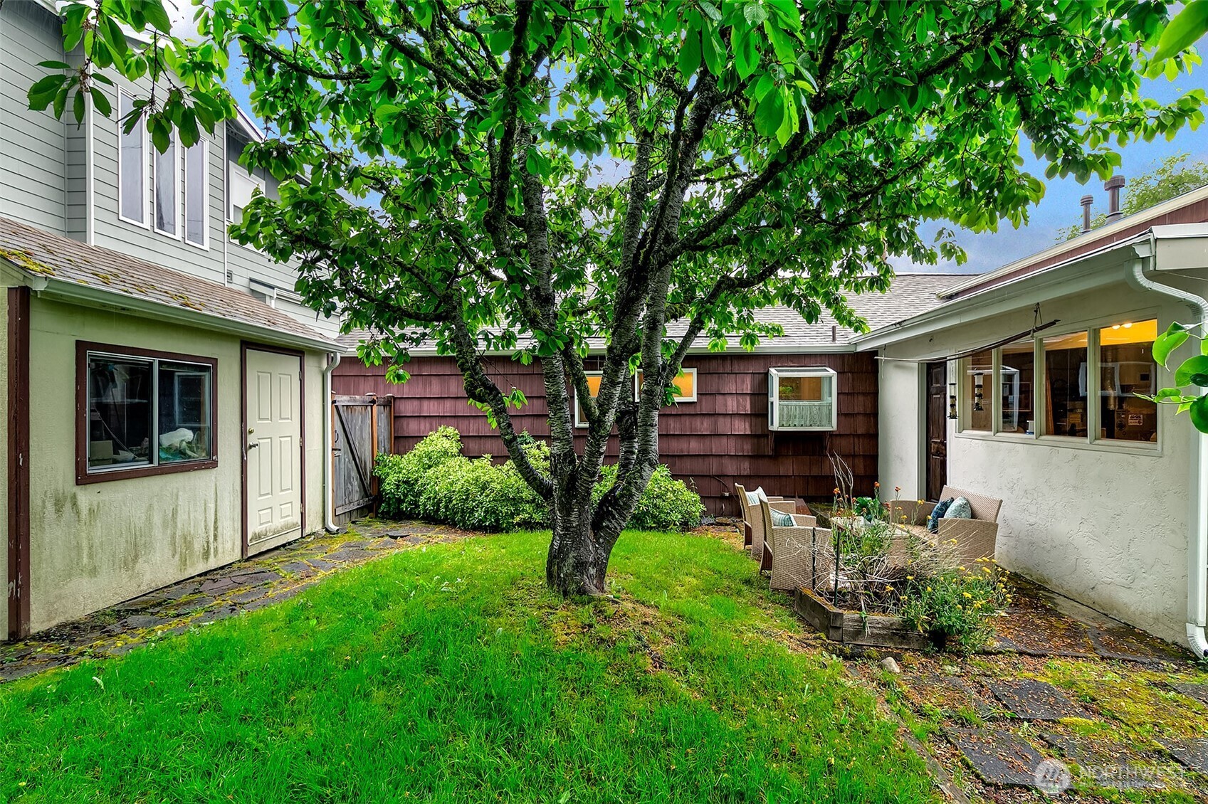 15545 8th Avenue NE, Shoreline, WA 98155