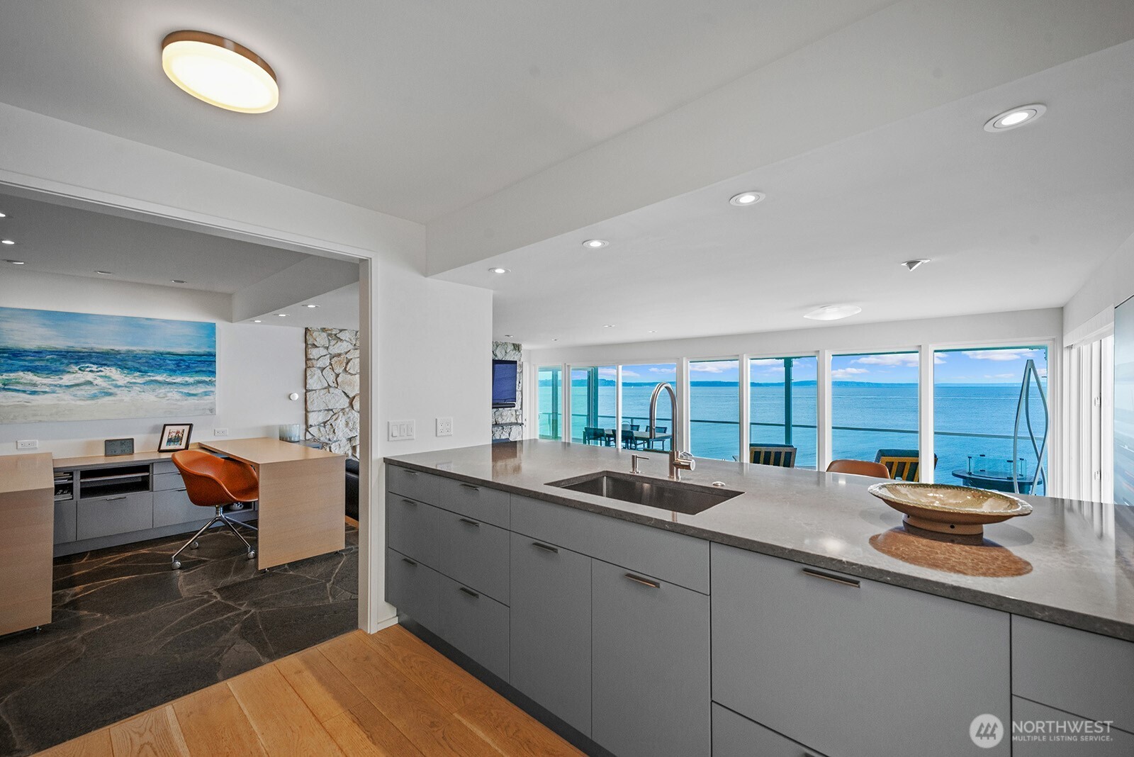 3085 Alki Avenue SW #2, Seattle, WA 98116