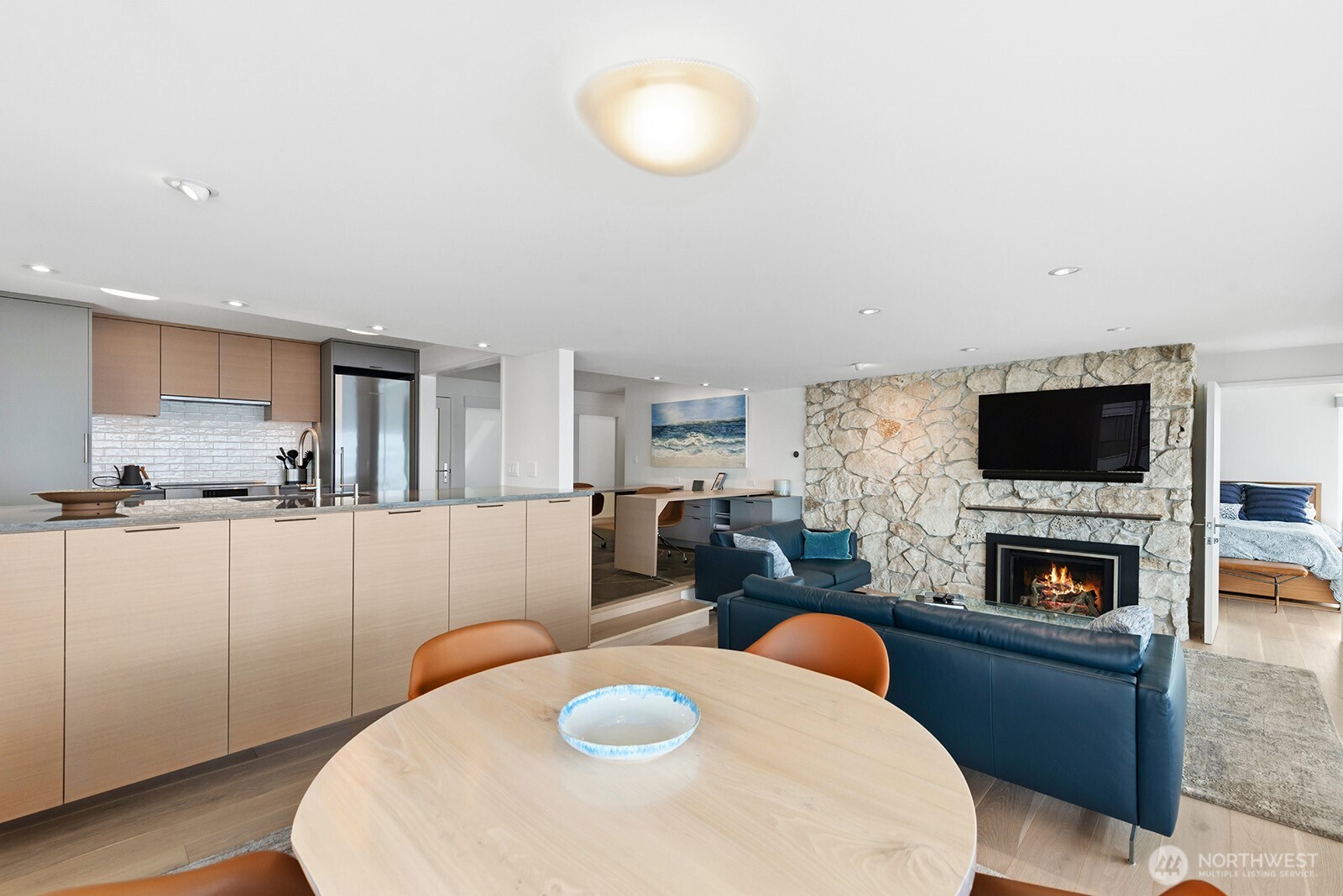 3085 Alki Avenue SW #2, Seattle, WA 98116
