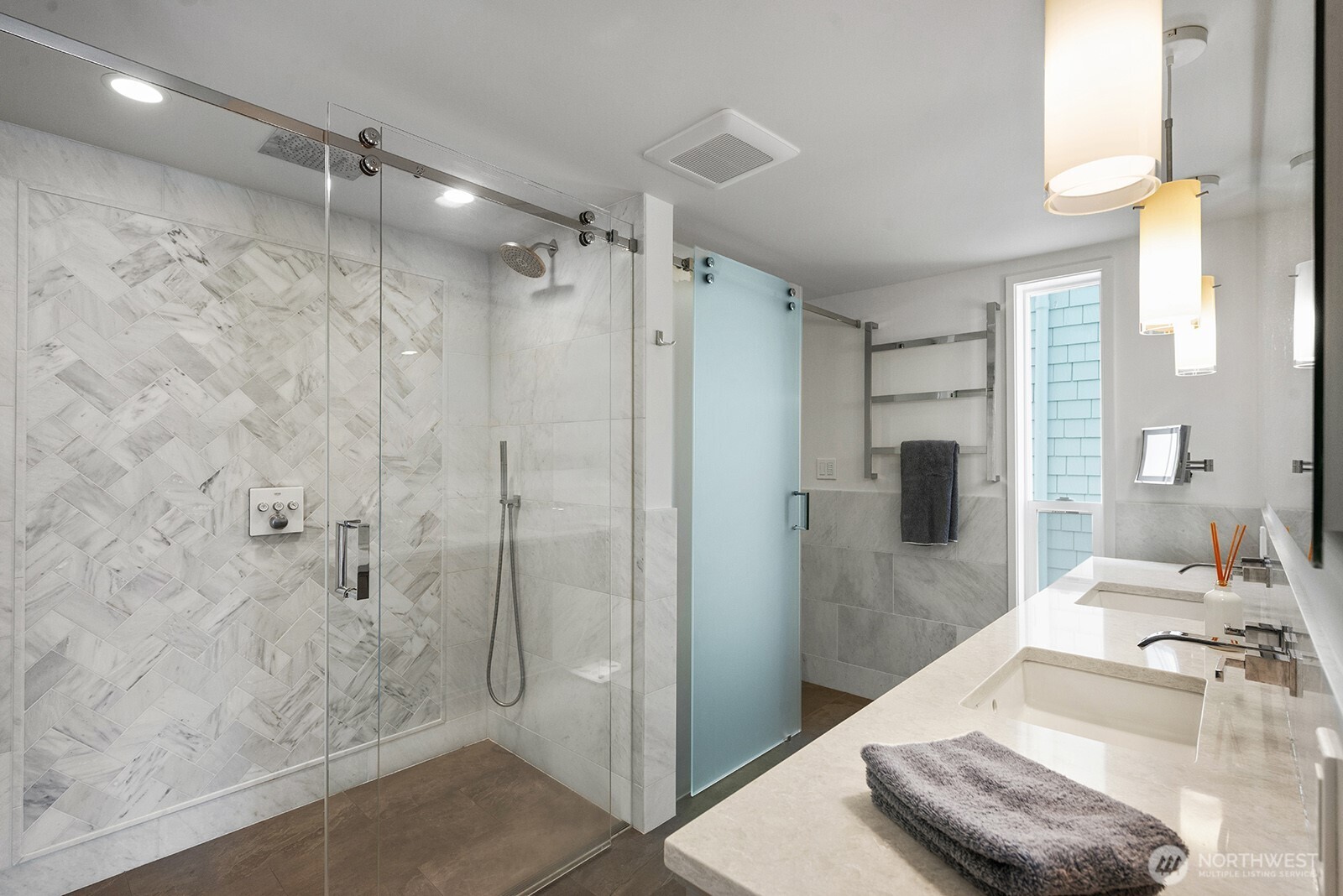 3085 Alki Avenue SW #2, Seattle, WA 98116