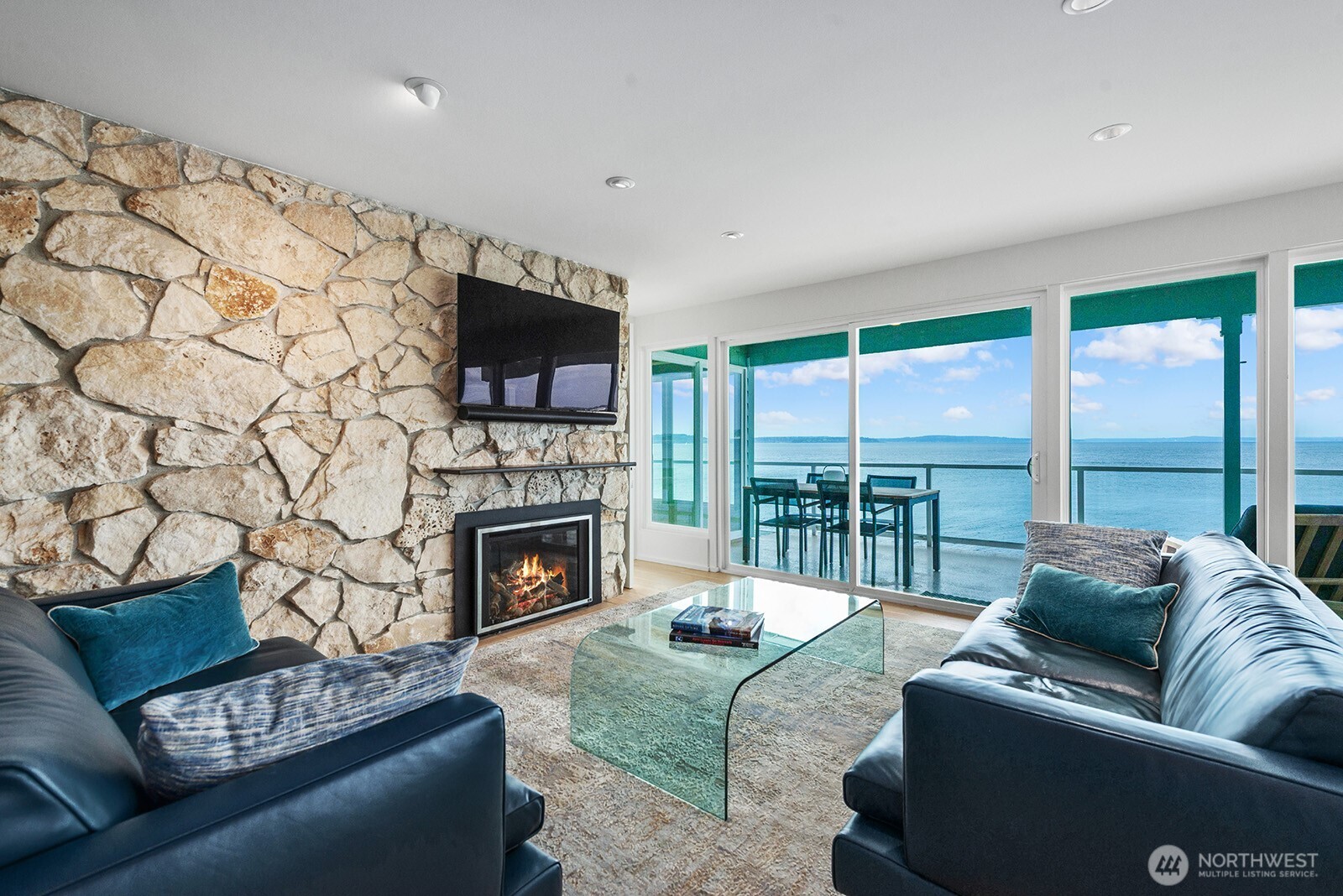 3085 Alki Avenue SW #2, Seattle, WA 98116