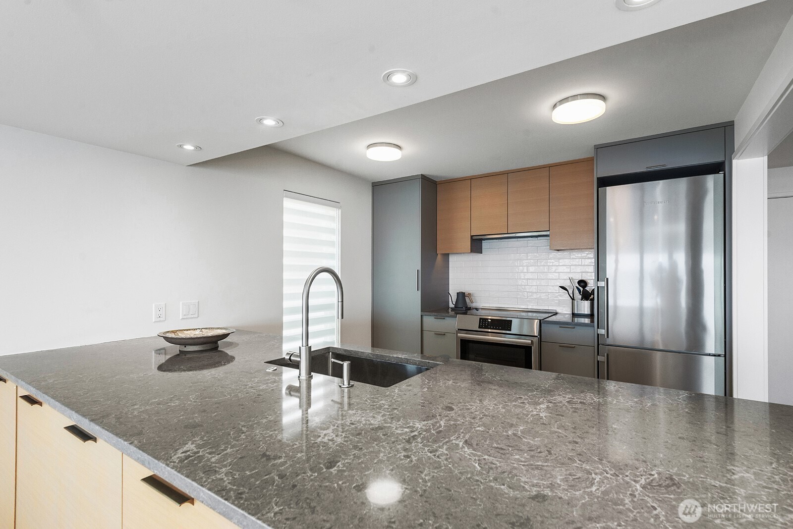 3085 Alki Avenue SW #2, Seattle, WA 98116