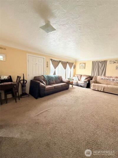 216 Cherry Avenue W, Omak, WA 98841 - Photo 2