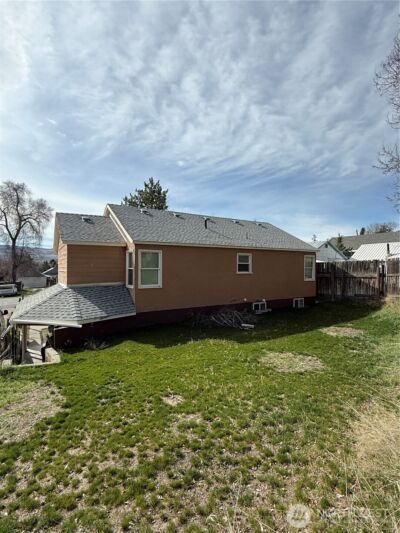 216 Cherry Avenue W, Omak, WA 98841 - Photo 21
