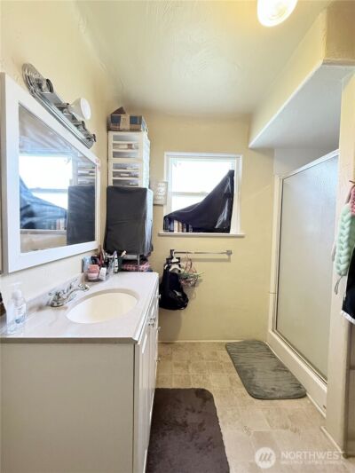 216 Cherry Avenue W, Omak, WA 98841 - Photo 8