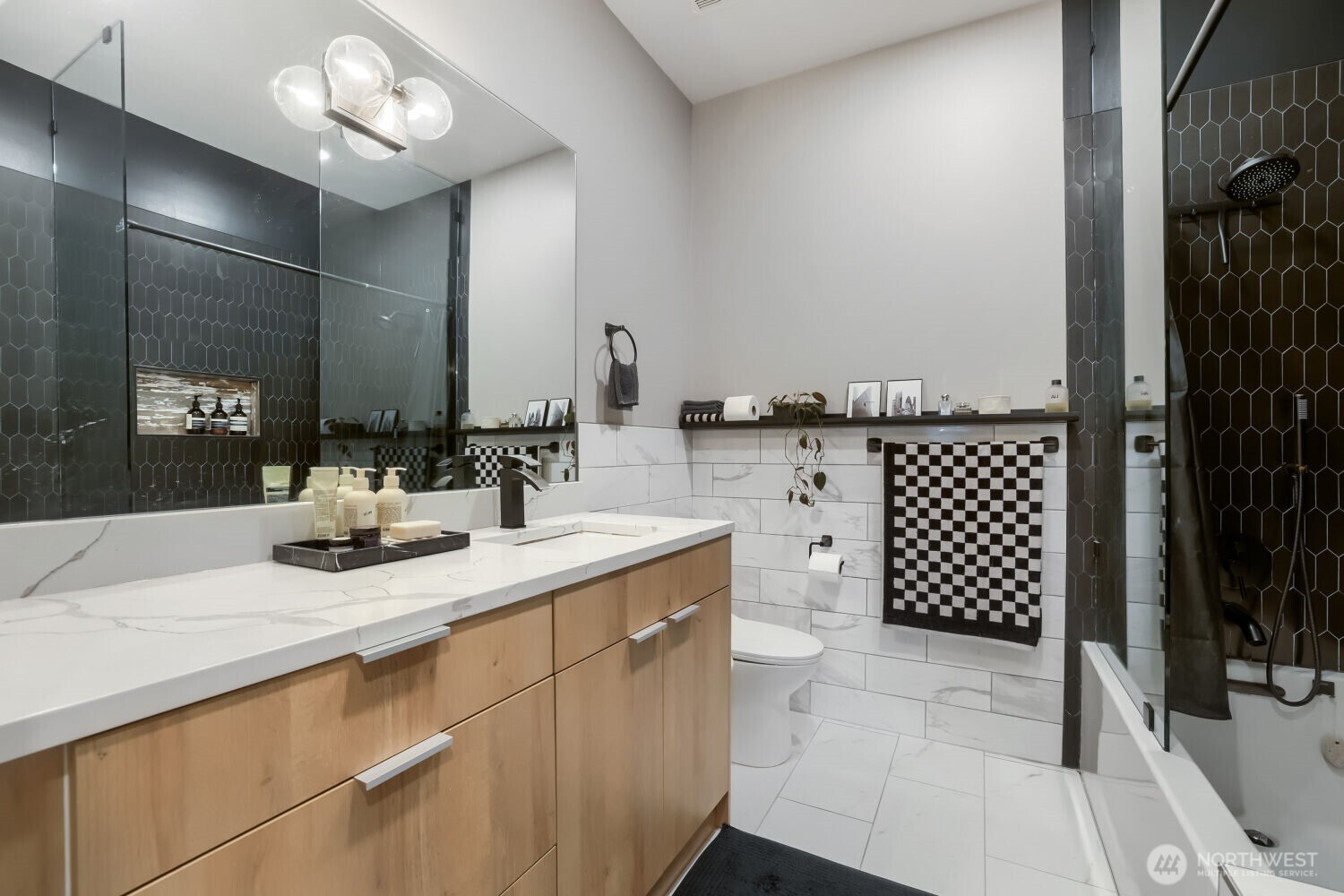 1608 N 50th Street , Seattle, WA 98103