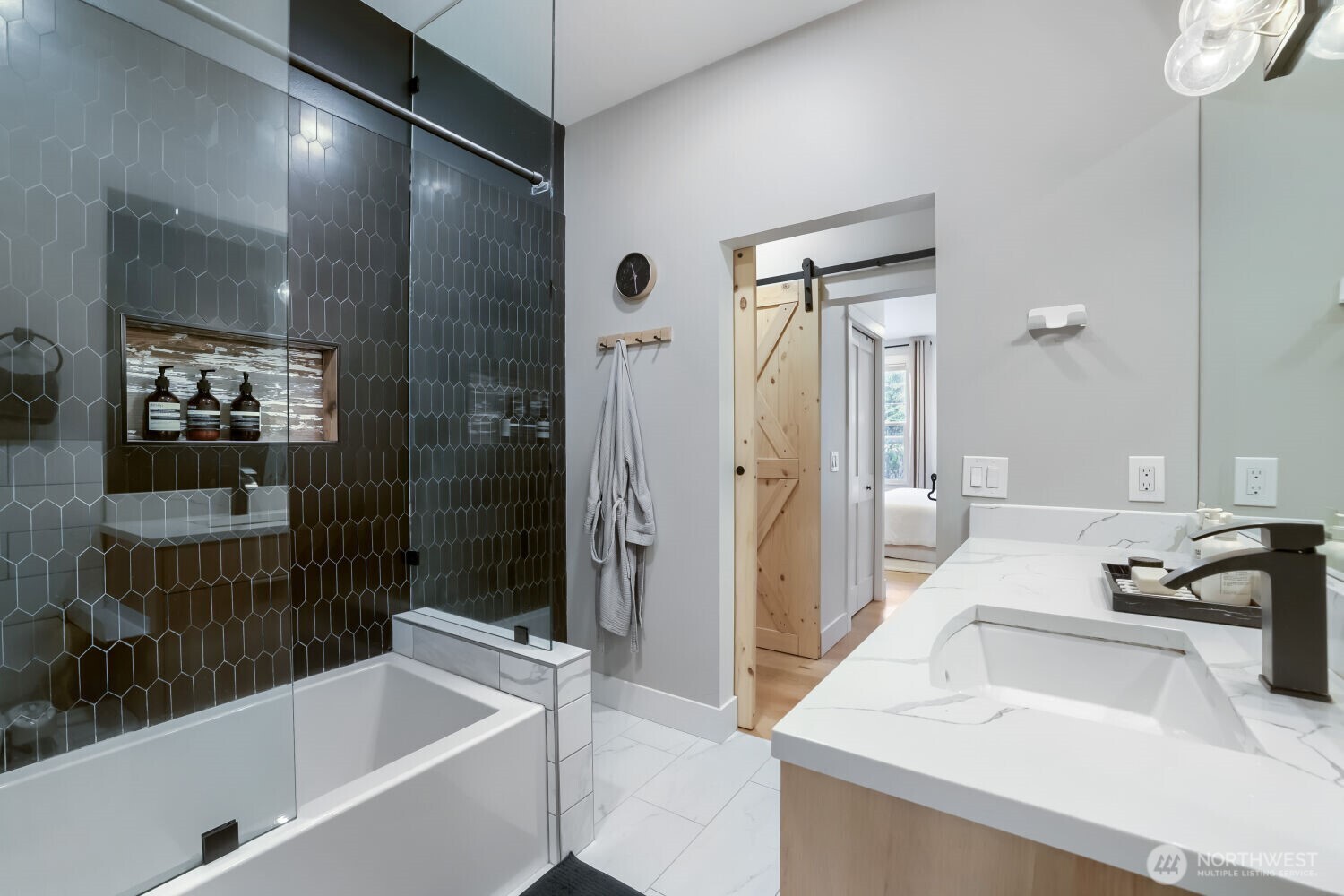 1608 N 50th Street , Seattle, WA 98103