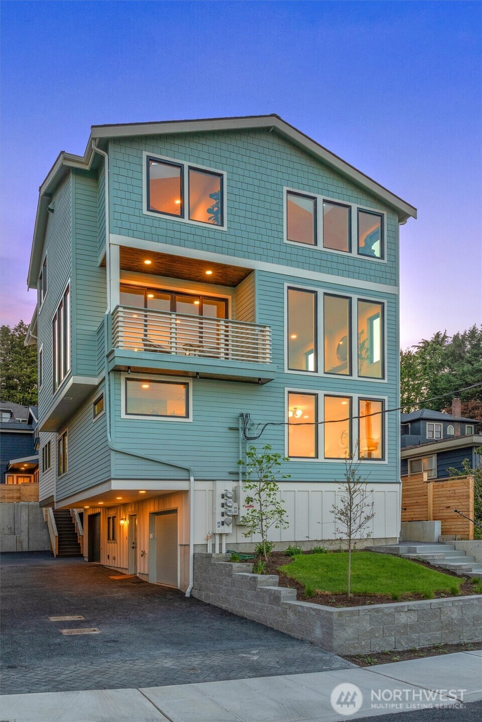 909 32nd Avenue S #A, Seattle, WA 98144