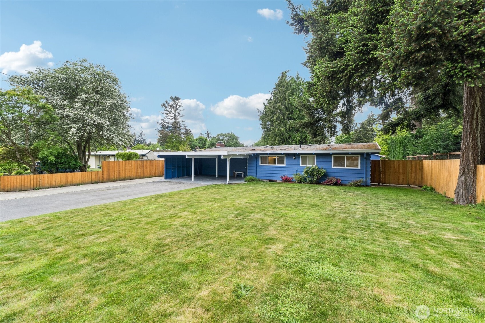 19821 4th Avenue S, Des Moines, WA 98148