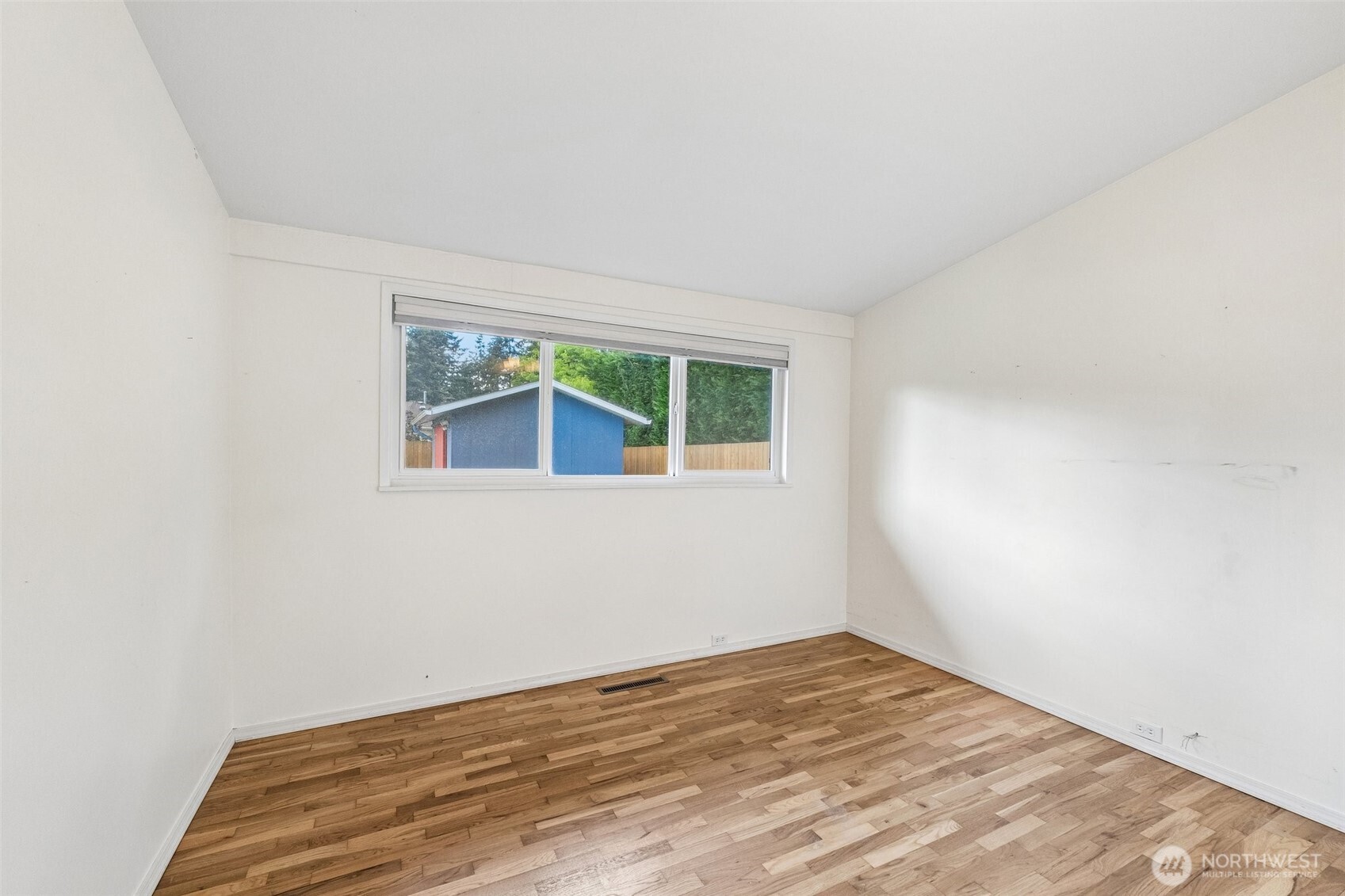 19821 4th Avenue S, Des Moines, WA 98148