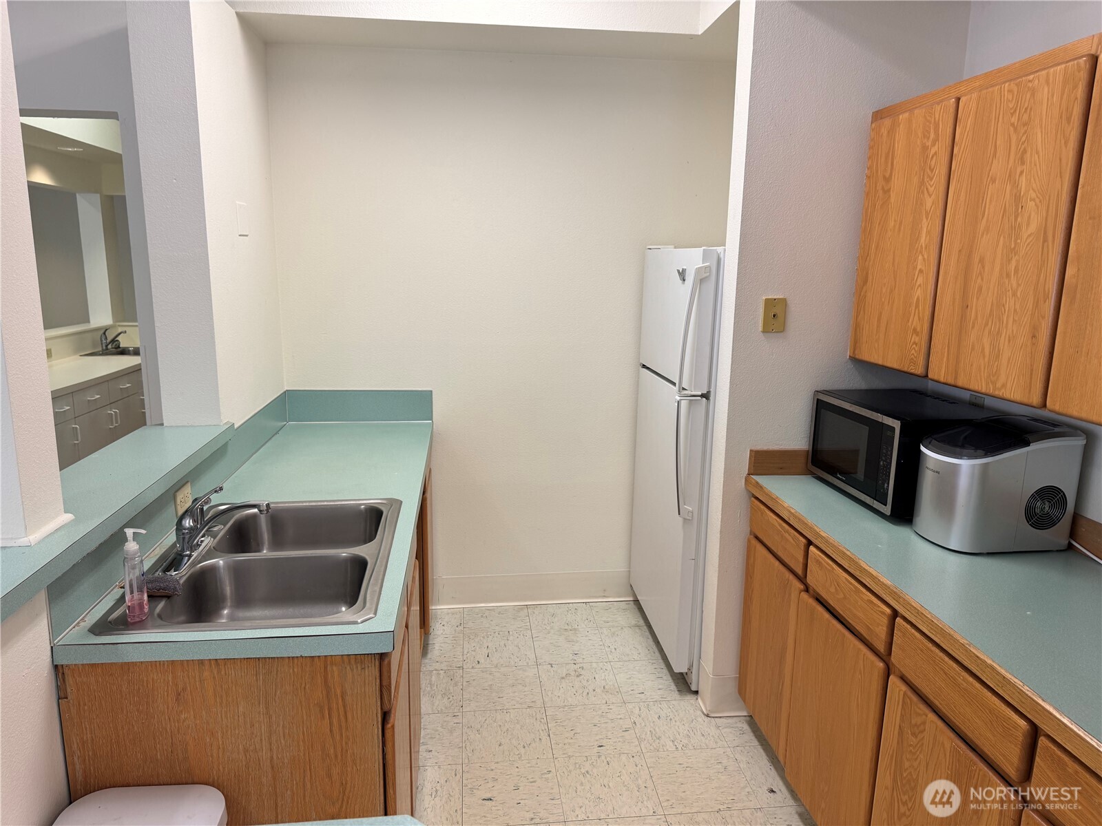 51 Colwell Street , Port Hadlock, WA 98339