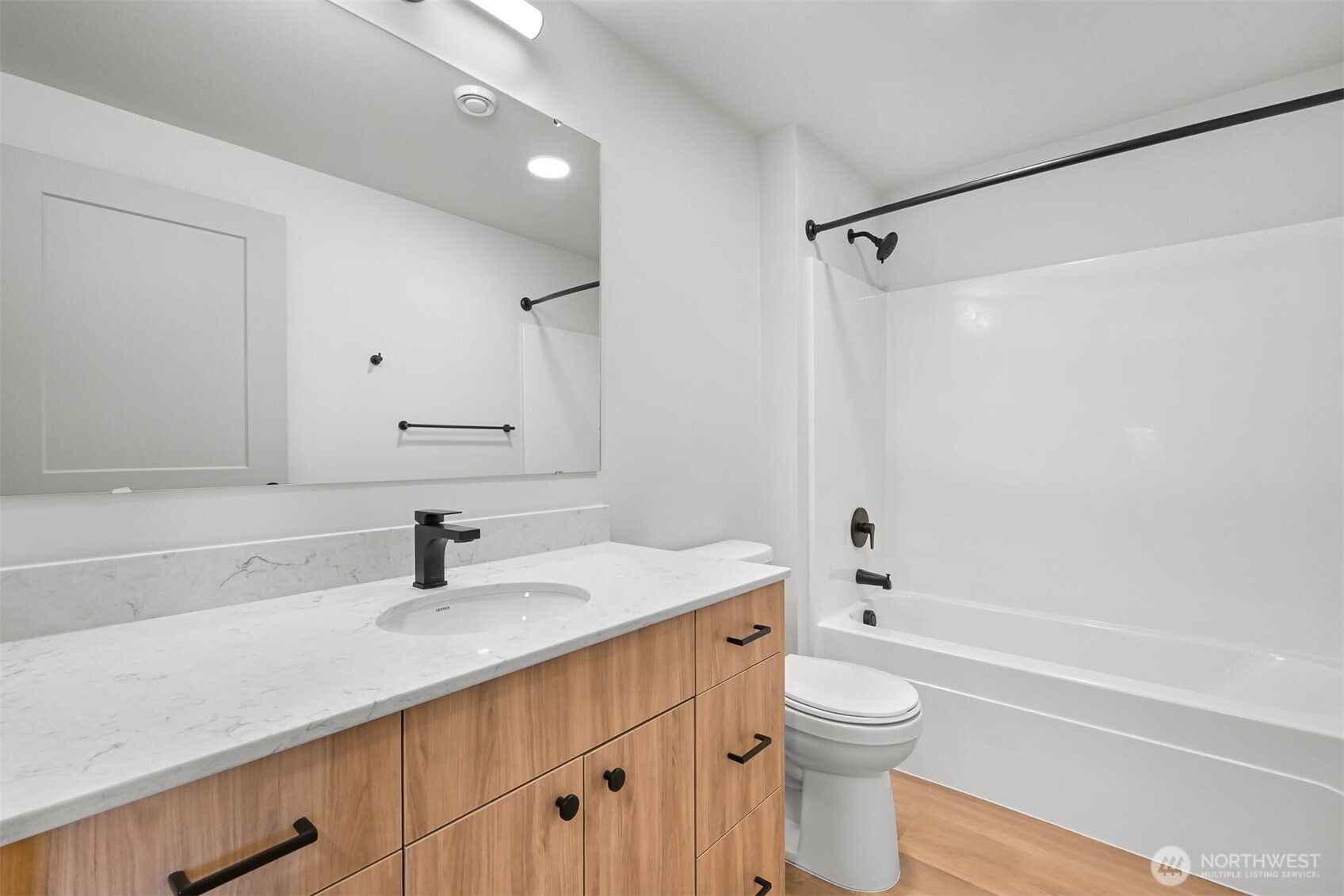 820 N State Street #507, Bellingham, WA 98225