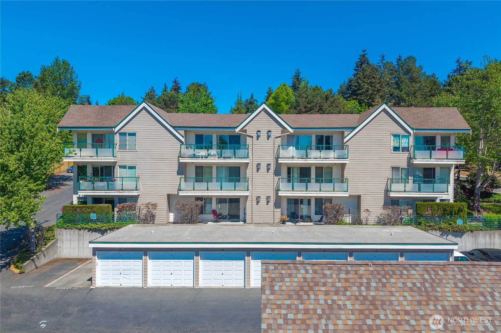 15335 Sunwood Boulevard #C301, Tukwila, WA 98188