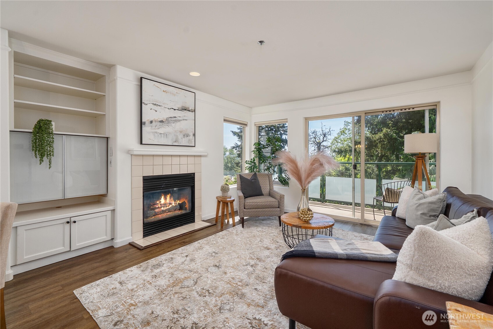 15335 Sunwood Boulevard #C301, Tukwila, WA 98188