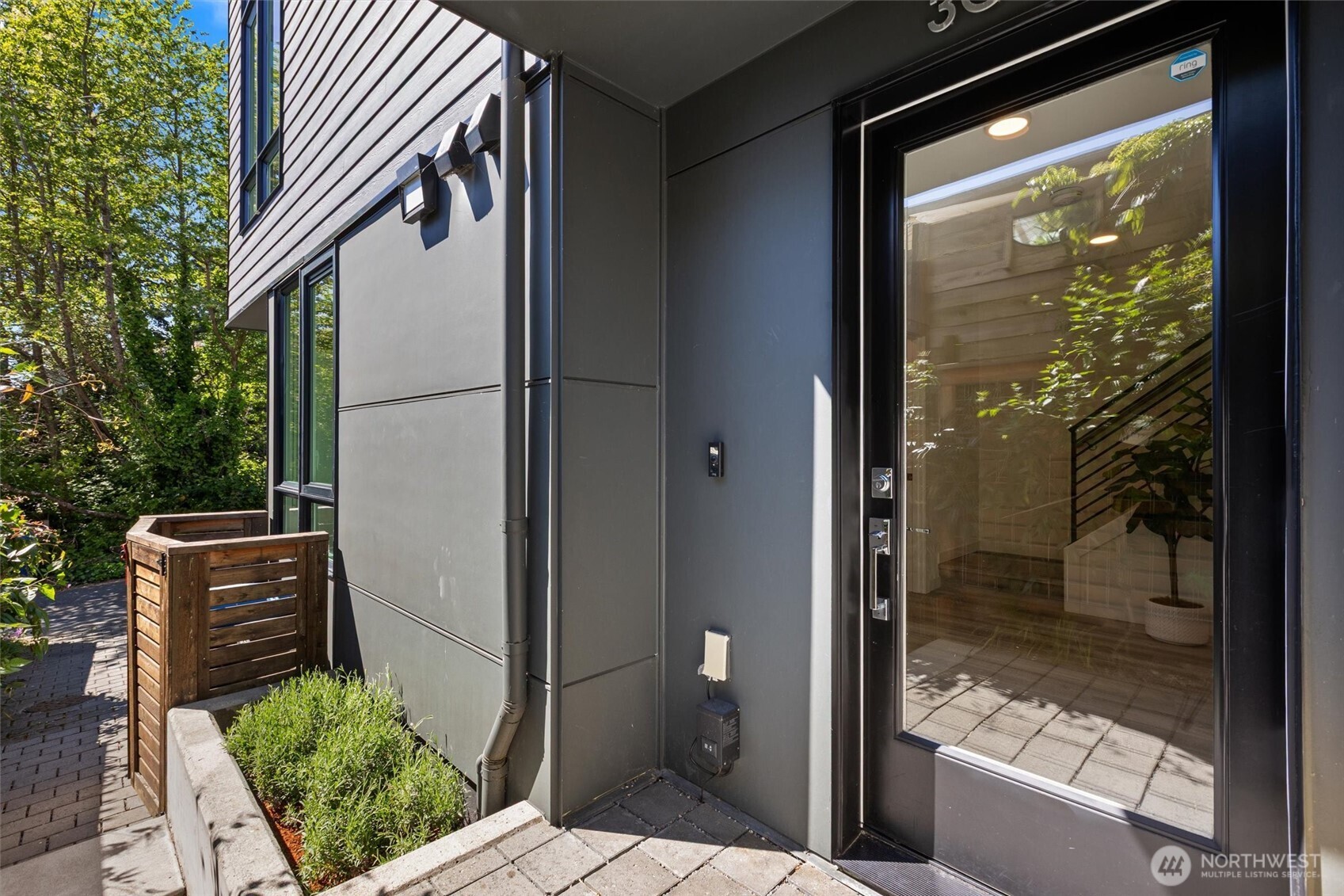 3011 30th Avenue W #A, Seattle, WA 98199