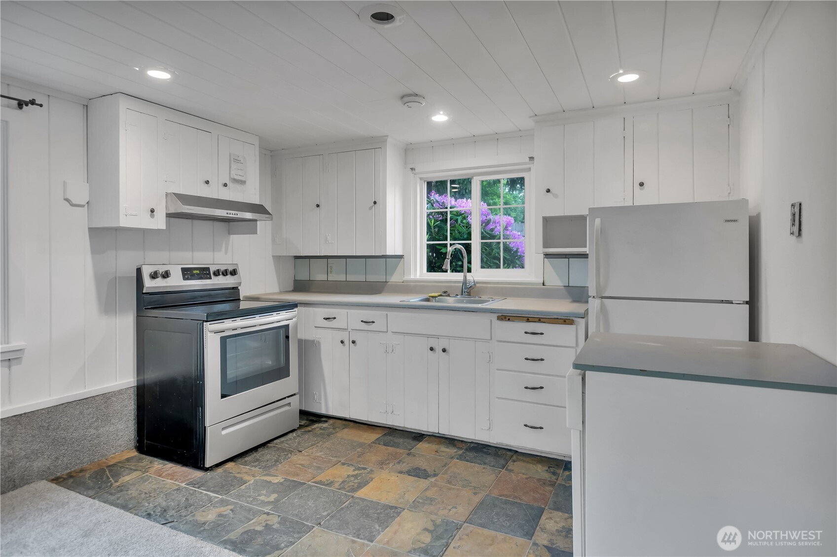 111 S 80th Street , Tacoma, WA 98408