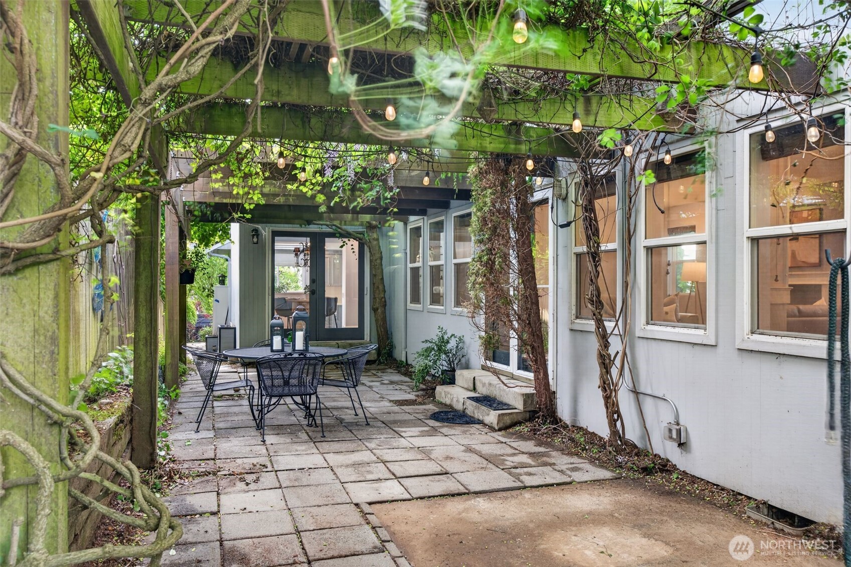7700 California Avenue SW, Seattle, WA 98136