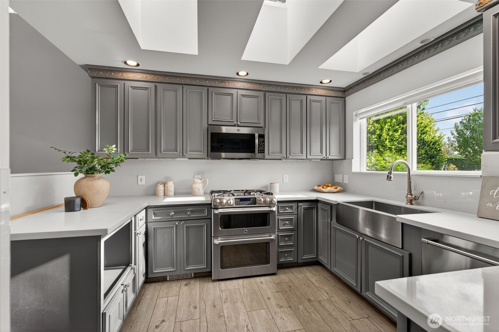 7700 California Avenue SW, Seattle, WA 98136