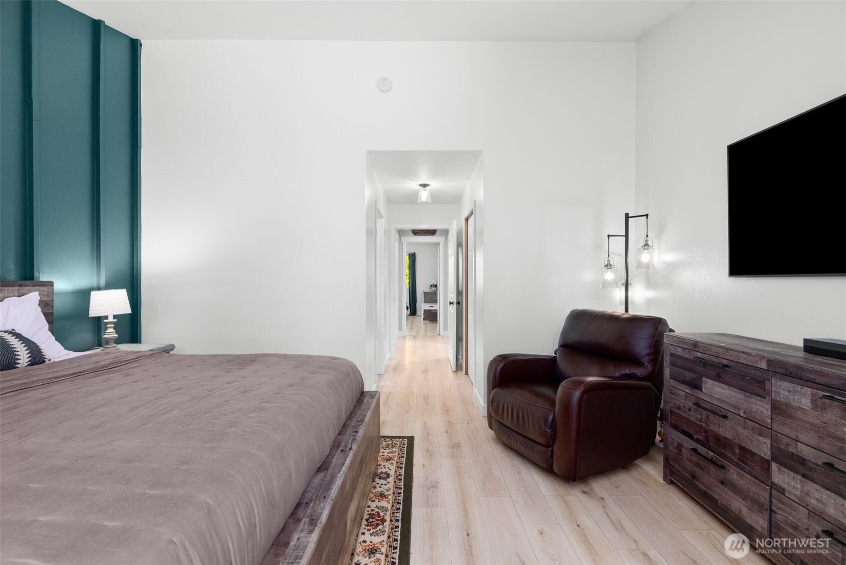 100 E Cardinal Court , Allyn, WA 98524