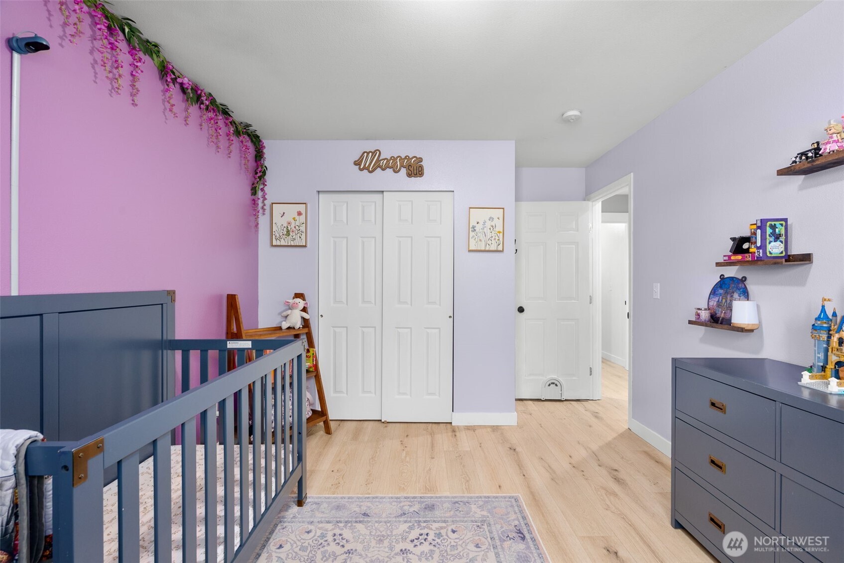100 E Cardinal Court , Allyn, WA 98524