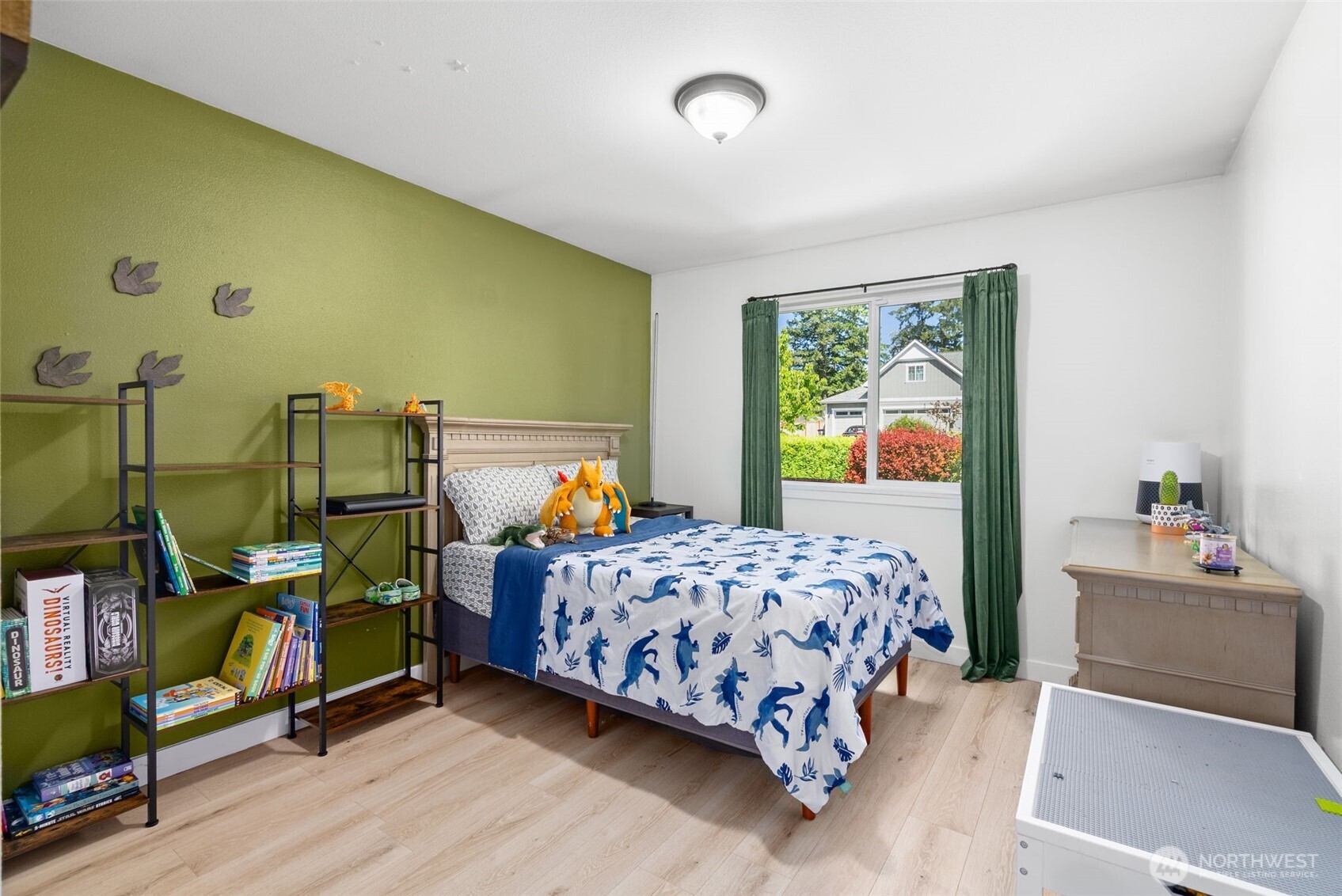 100 E Cardinal Court , Allyn, WA 98524