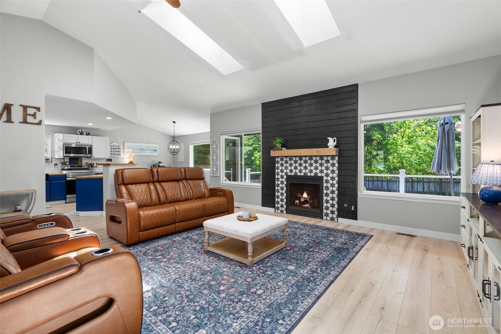 100 E Cardinal Court , Allyn, WA 98524