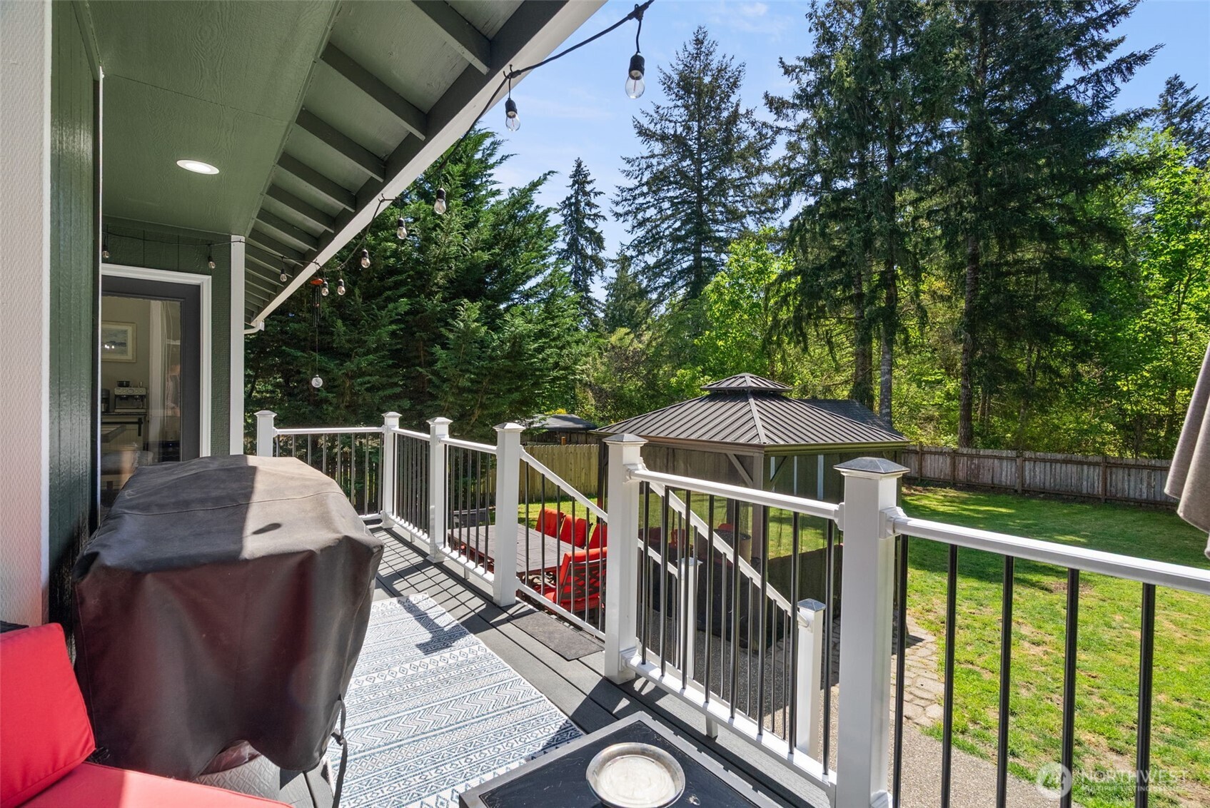 100 E Cardinal Court , Allyn, WA 98524