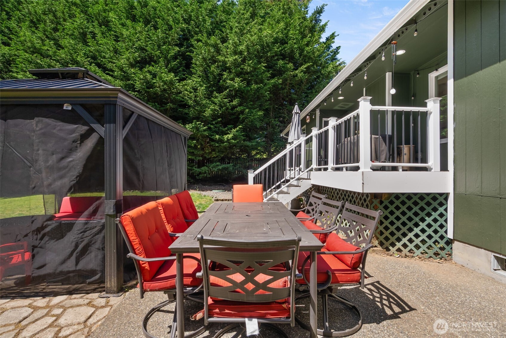 100 E Cardinal Court , Allyn, WA 98524