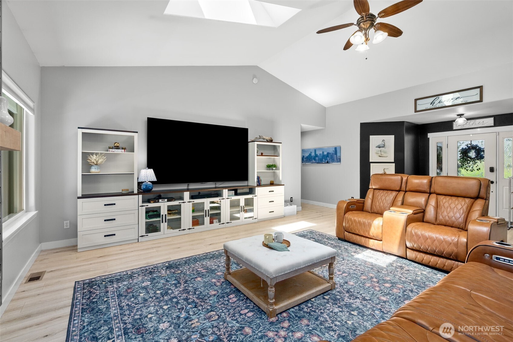 100 E Cardinal Court , Allyn, WA 98524