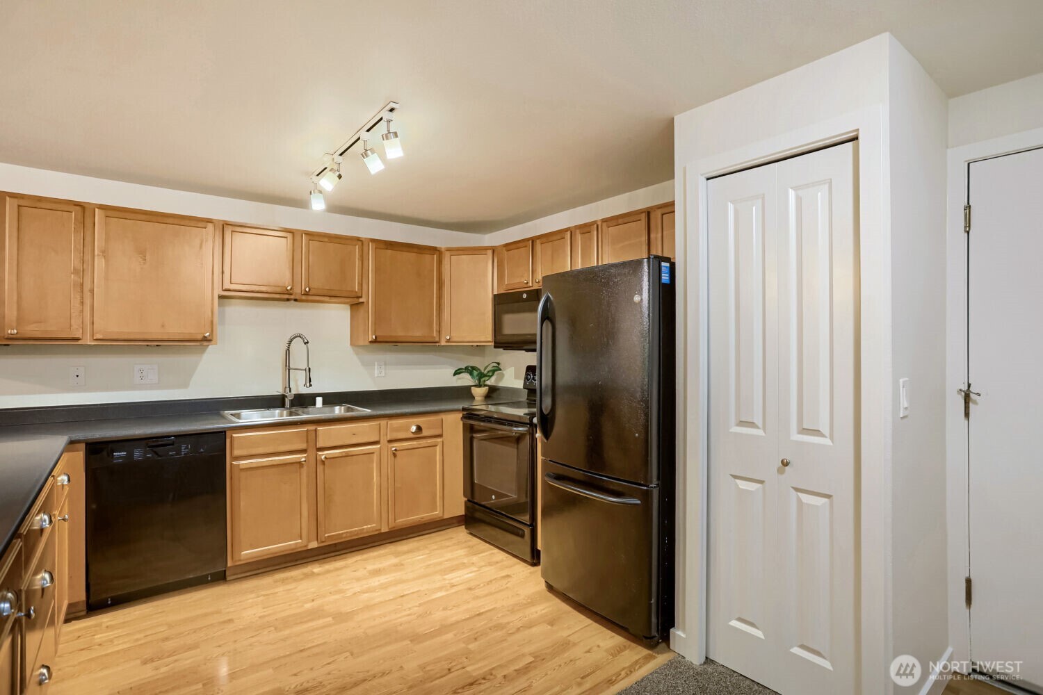 700 Front Street S #B108, Issaquah, WA 98027
